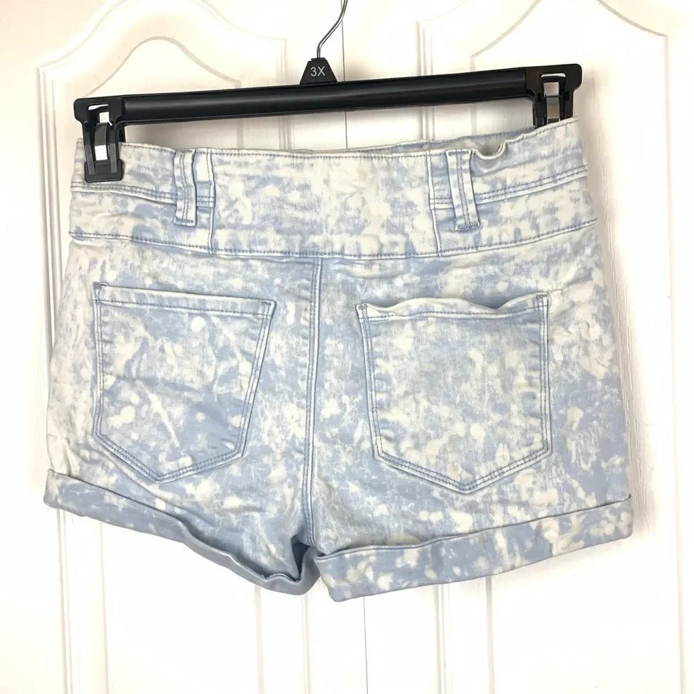 Love Fire Acid Washed Jean Shorts‎
